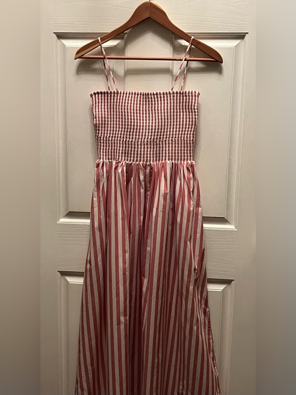 NWOT Ann Taylor Women's Red and White Striped Smocked Maxi Dress- Size 0